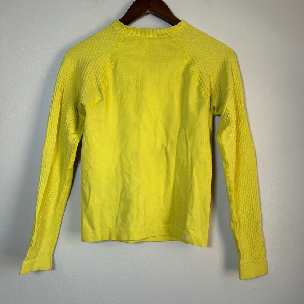 Nike Dri-FIT Seamless Training Top Womens Medium Yellow Long Sleeve Activewear